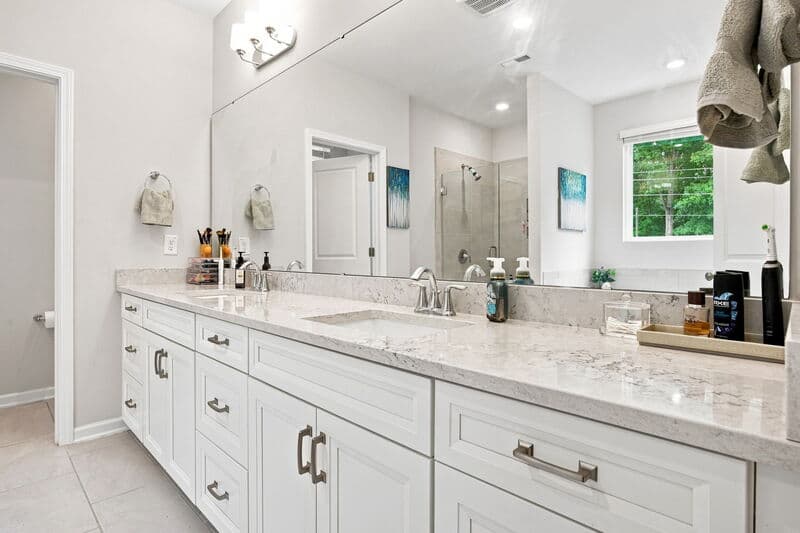 Raleigh House: 7701 Litcham Drive