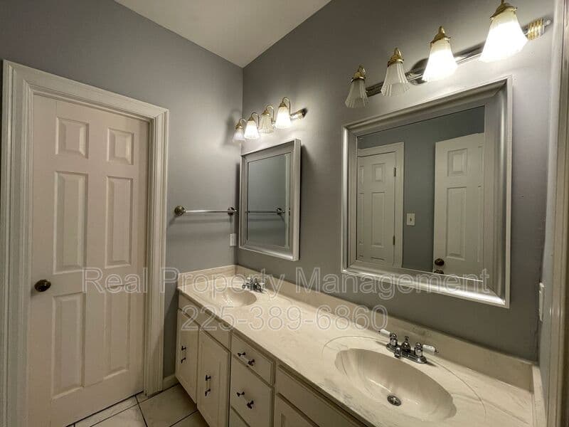 Denham Springs House: 25491 Plantation Ave.