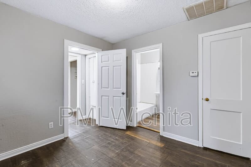 Wichita Condo: 2513 East 9th Street North
