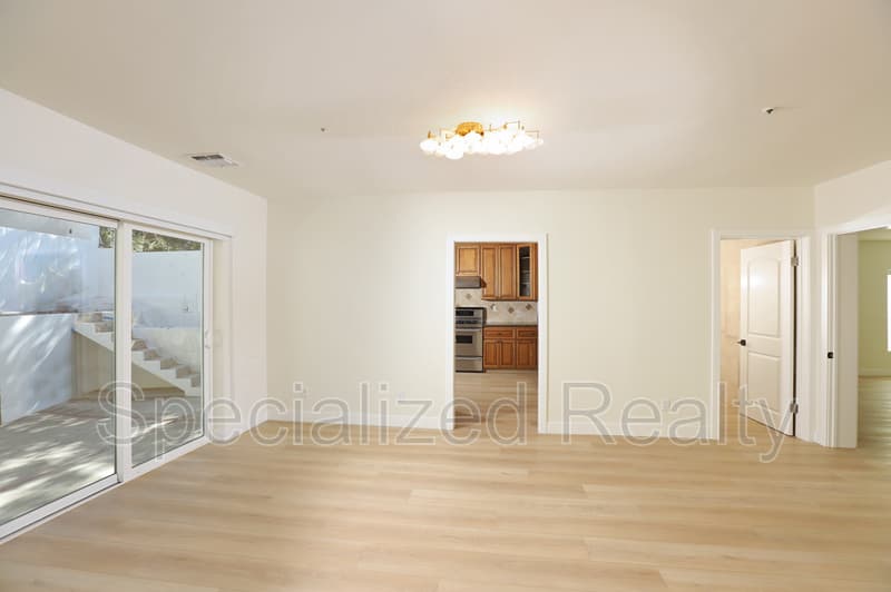Los Angeles House: 1827 Hill Drive