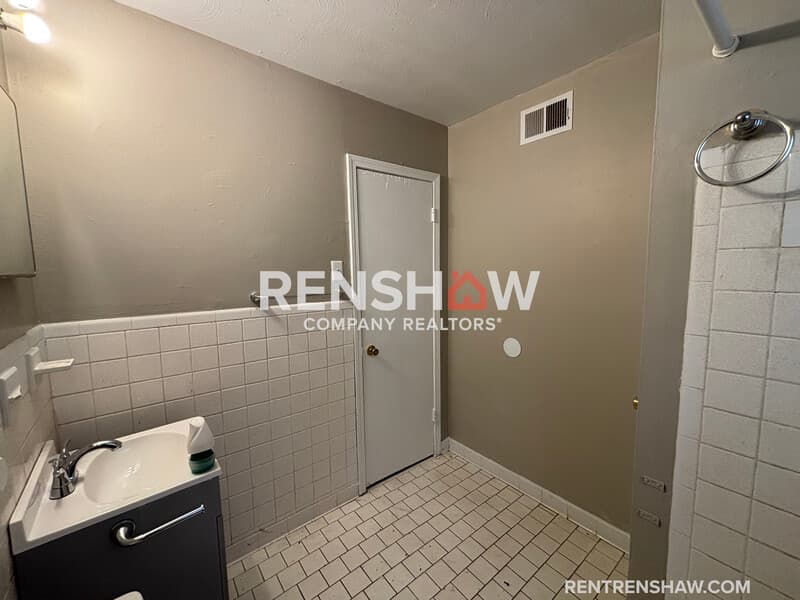 Memphis House: 2311 Hubbard Ave