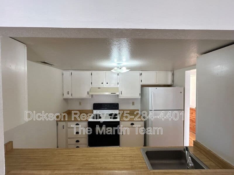 Reno House: 14002 Lear Blvd