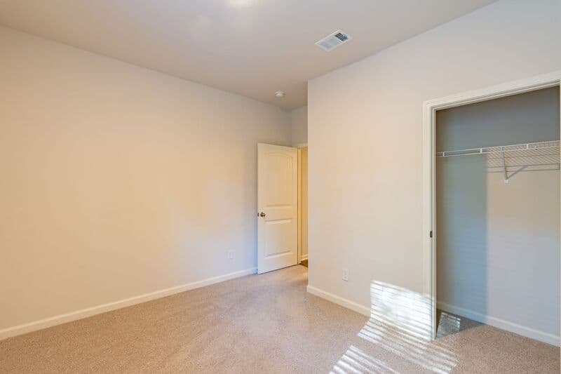 Flowery Branch House: 6079 Hoot Owl Lane