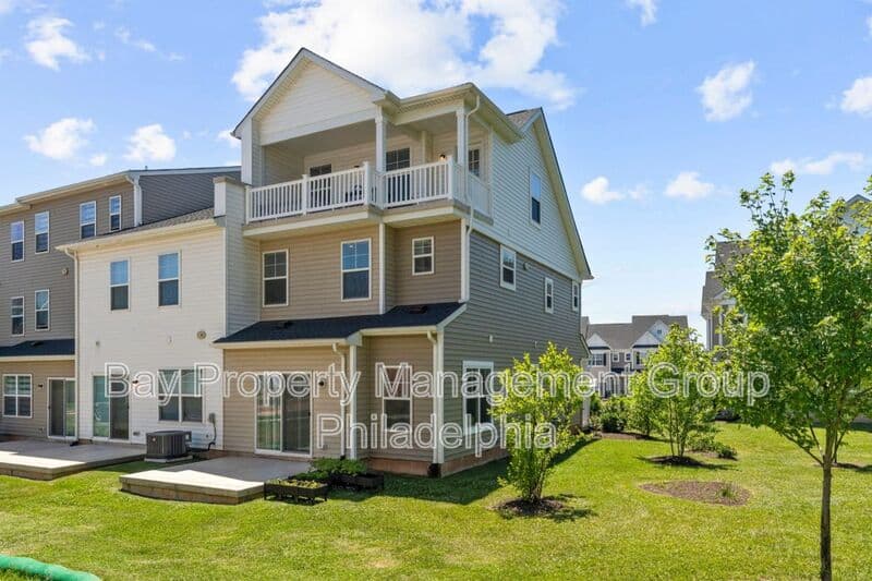 Norristown House: 230 Honey Ln