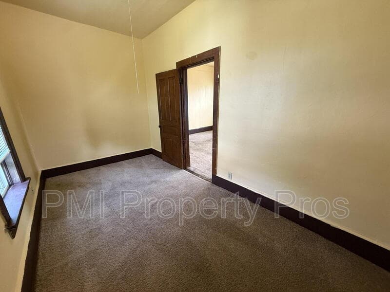 Milwaukee Condo: 2441 N Dr. William Finlayson St (Upper)