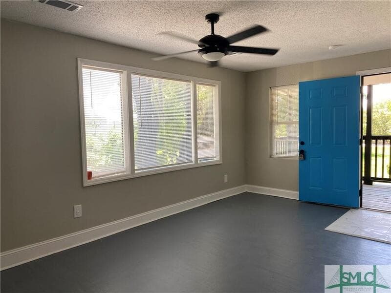 Savannah Condo: 1000 West 53rd Street - Lower Unit