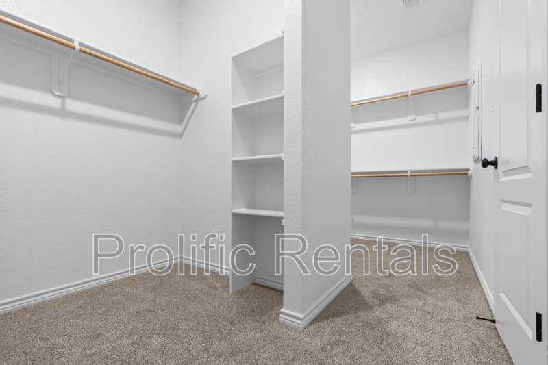 Killeen House: 507 Tooter Street