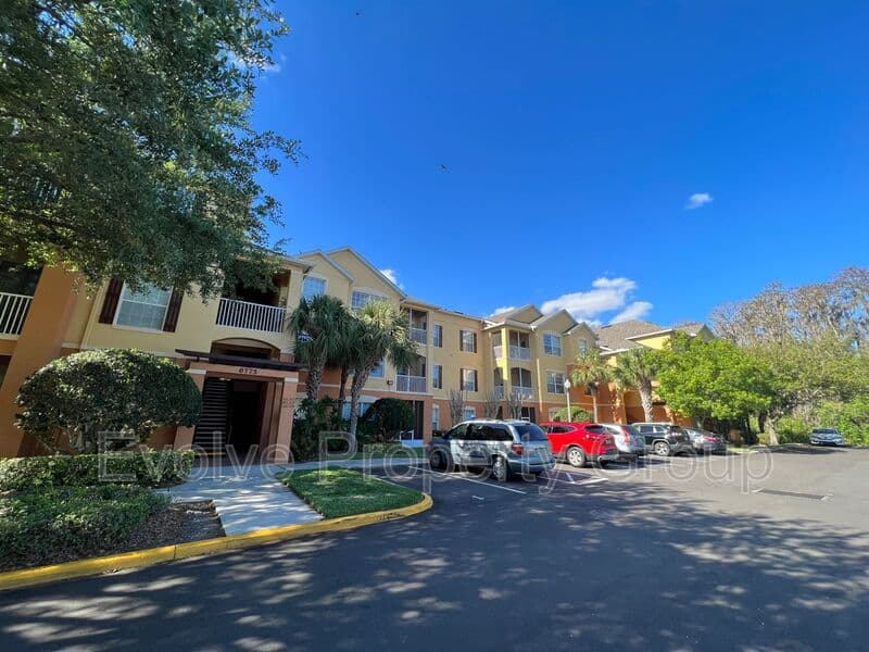 Orlando House: 8775 Sartori St.
