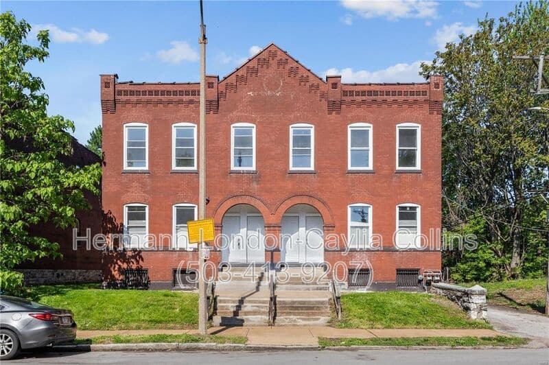 St Louis House: 3217 Nebraska Ave