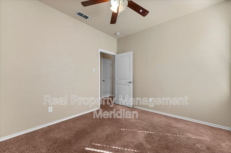 Fort Worth House: 1816 Placitas Trail