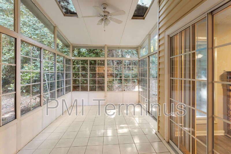 Marietta Townhome: 2672 Moss Lane