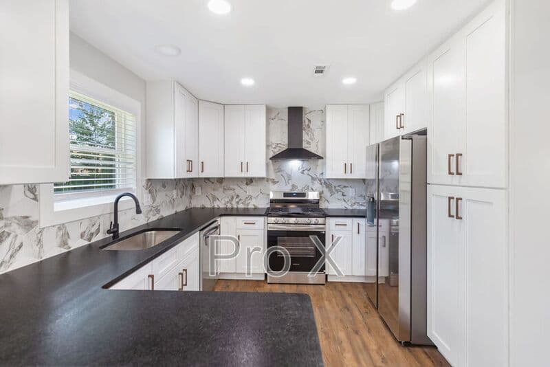 Bentonville House: 809 Carson Drive