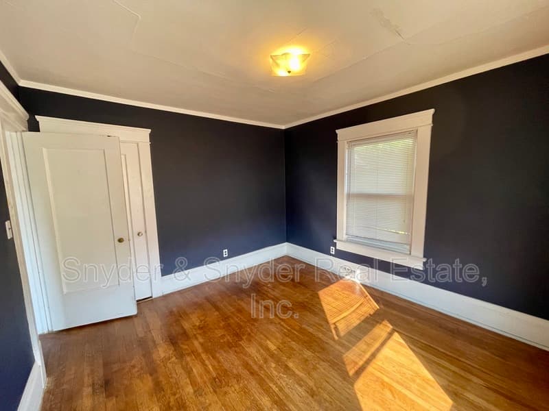 Akron Condo: 21 Casterton Avenue - Up