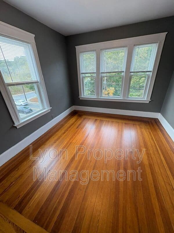 Woonsocket Condo: 352 Manville Rd