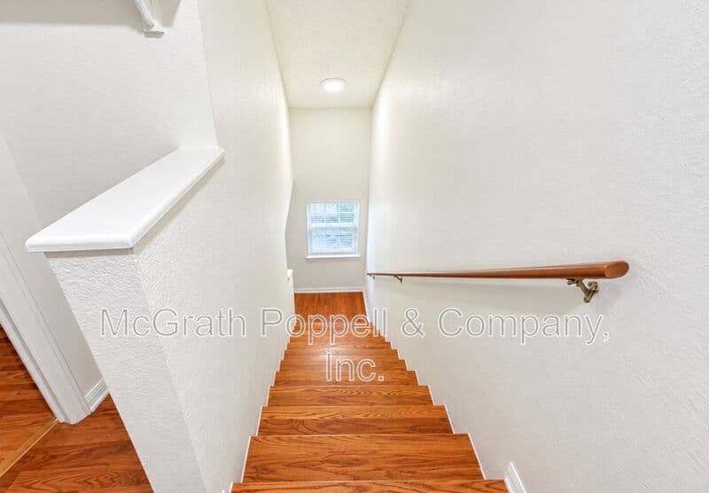 VALRICO House: 516 CAPE COD CIR