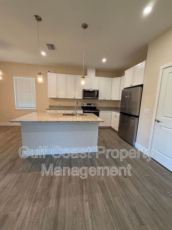 Northport House: 2793 Abbeville Rd
