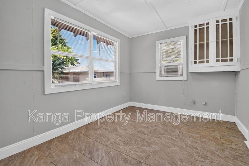 West Palm Beach Condo: 885 7th St