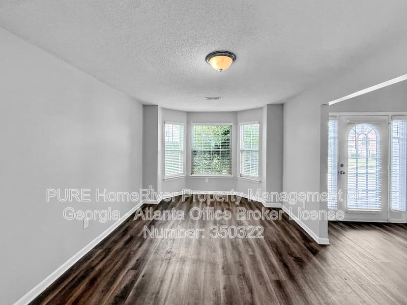 Locust Grove House: 131 Laughlin Dr