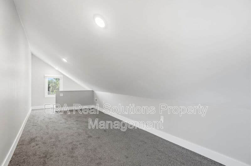 Columbus Condo: 871 Bellows Ave