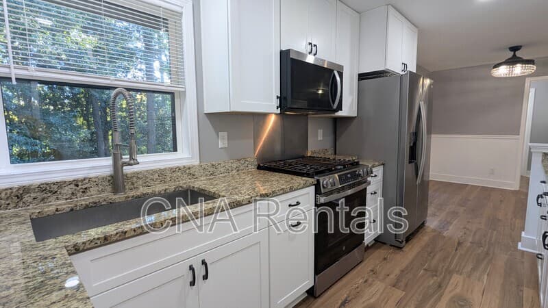 Smyrna House: 2042 Spring Rd SE