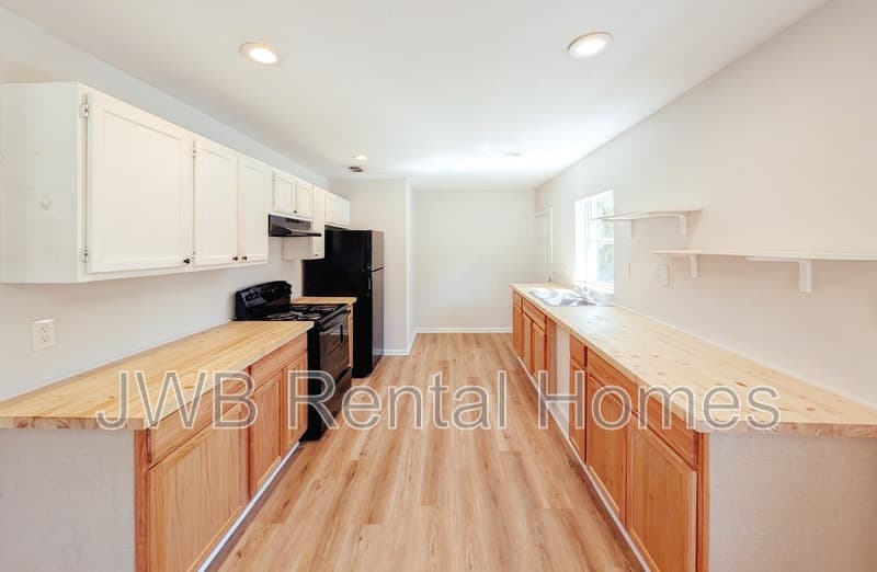 Jacksonville House: 3643 Morris Ave