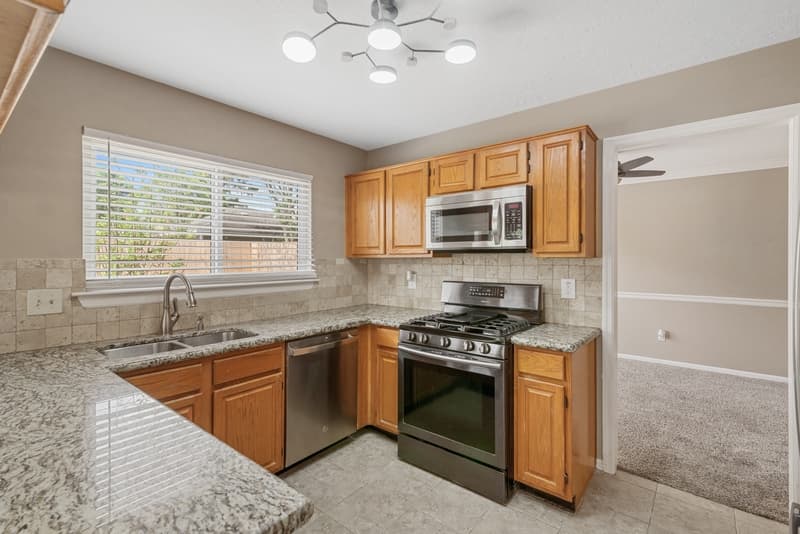 Houston House: 7507 Dogwood Falls Road