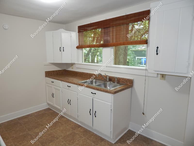 Atlanta House: 624 Waldo St SE