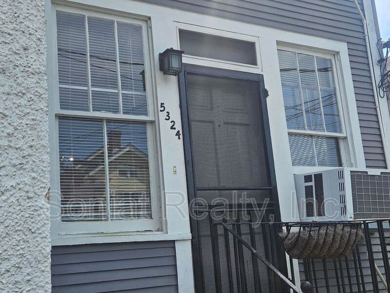New Orleans Condo: 5324 Prytania Street