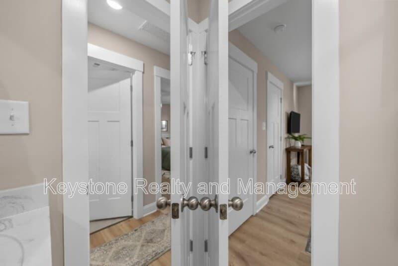 Oak Grove Condo: 411 Juniper Way