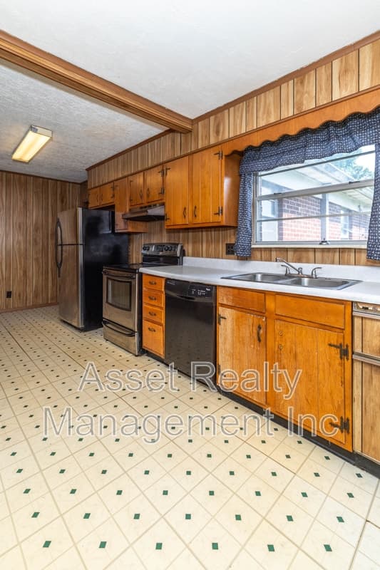 Knoxville Condo: 102 Eastwood Dr - 1