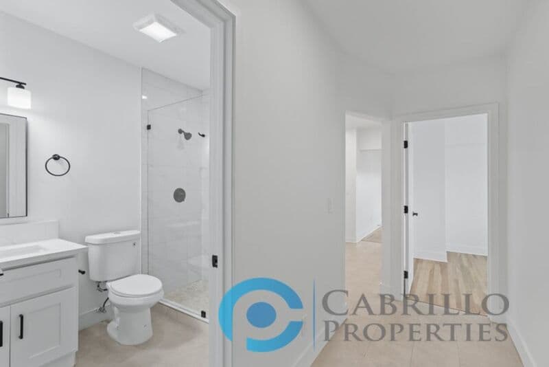 San Diego Condo: 128 Kalmia Street
