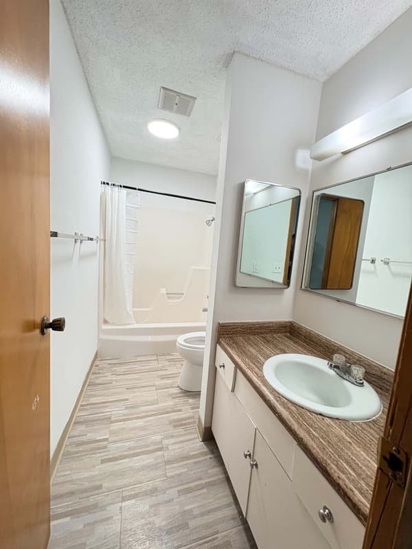 Des Moines Condo: 3002 30th St