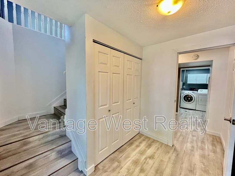 West Kelowna House: 3436 McTaggart Road