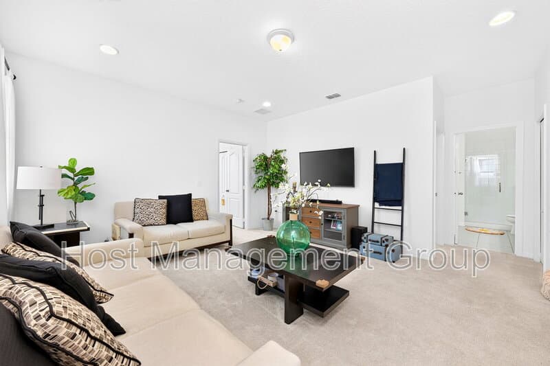 Orlando House: 8205 Bayliss Ct