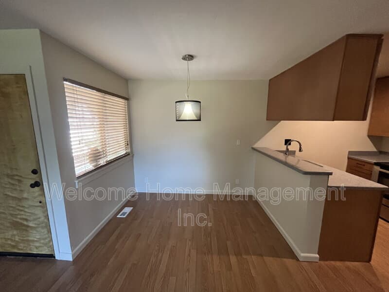 Concord House: 5460 Concord Blvd