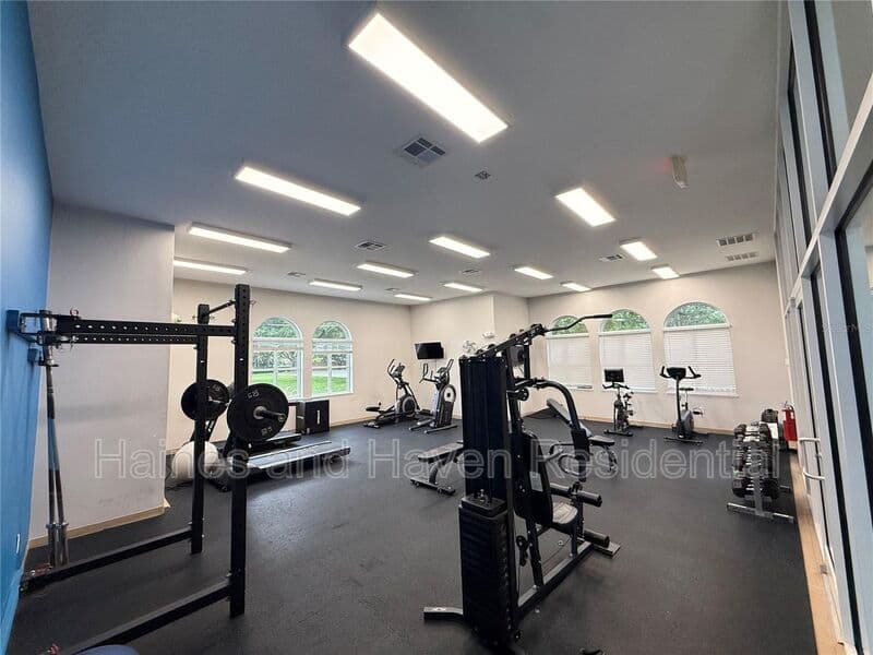 Davenport House: 922 Suffolk Pl