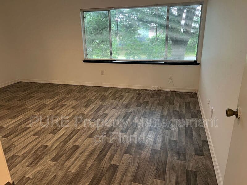 Ocala House: 627 NE 28th Avenue