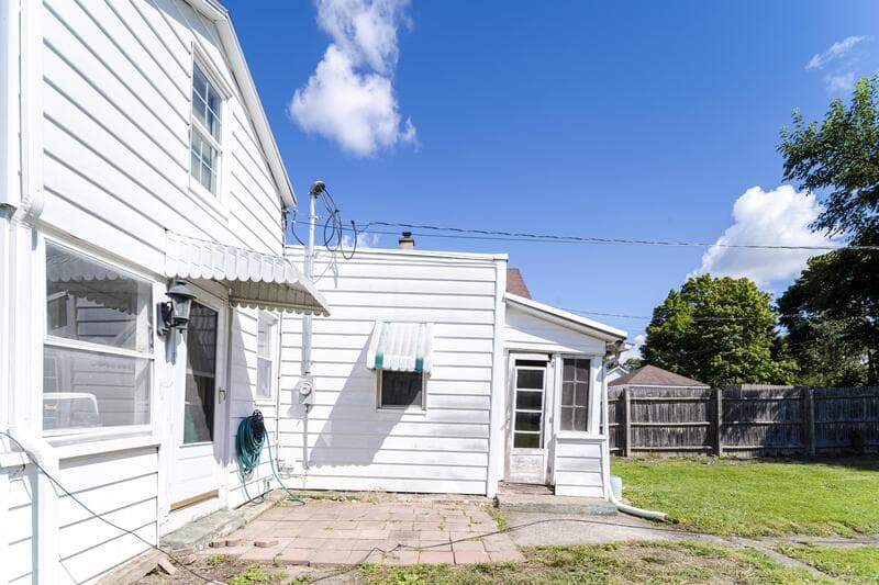 Troy House: 874 6th Avenue