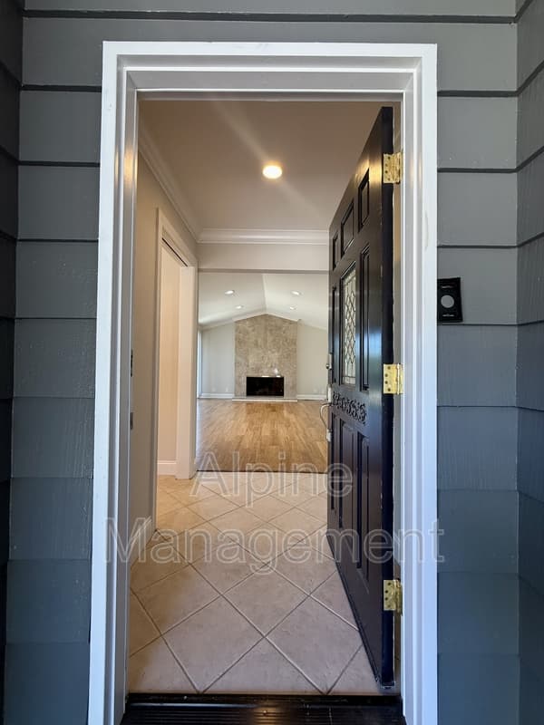 Burlingame House: 2917 Arguello Drive - Main