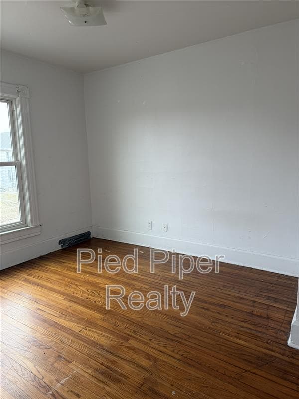 Freeport Condo: 534 1/2 E Wyandotte St