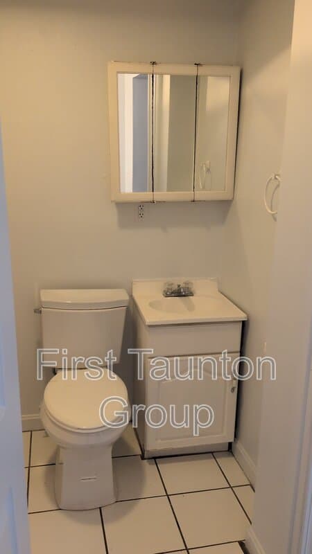 Taunton Condo: 458 Weir Street