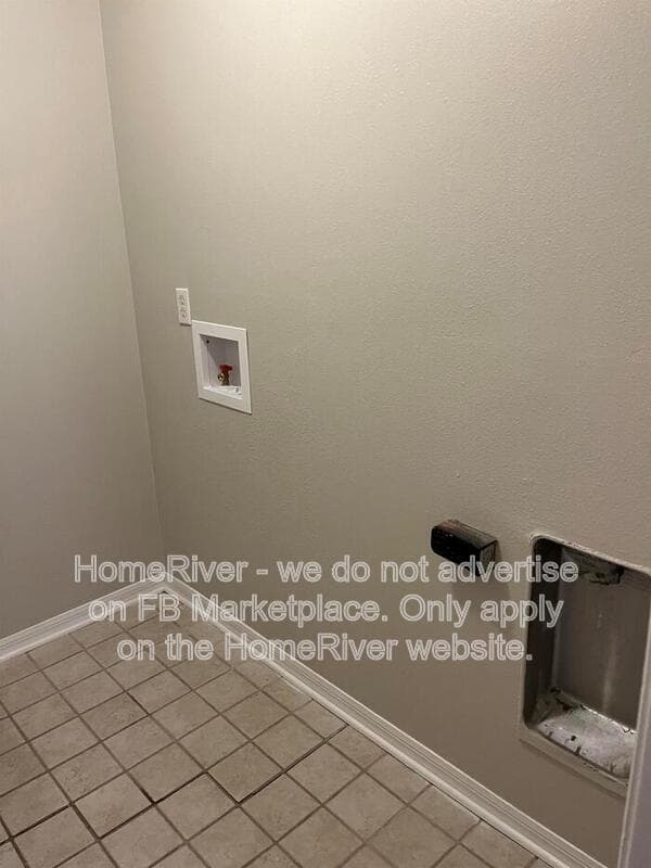 Jacksonville House: 11008 Apple Blossom Trl W