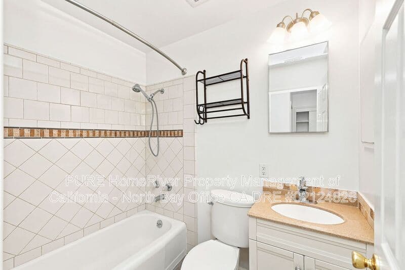 Rohnert Park House: 257 Allan Avenue