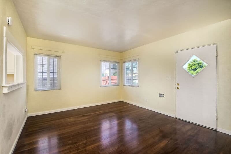 San Diego Condo: 3343 Chamoune Ave
