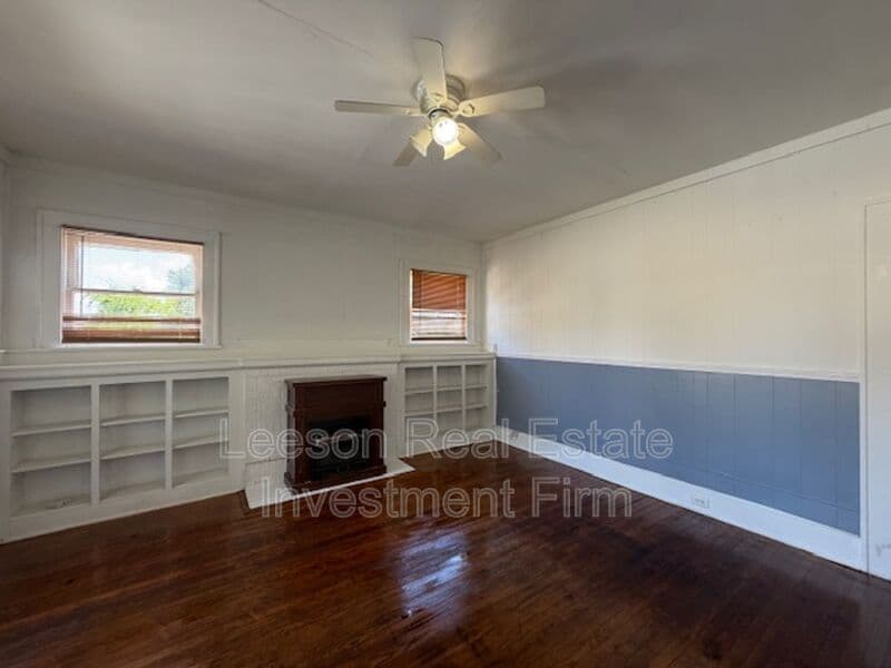 Shreveport House: 2803 Fredrick St
