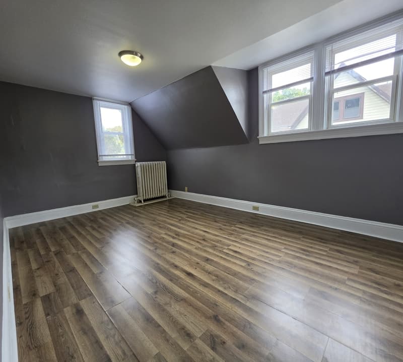 Oshkosh Condo: 515 Jackson Street - Upper