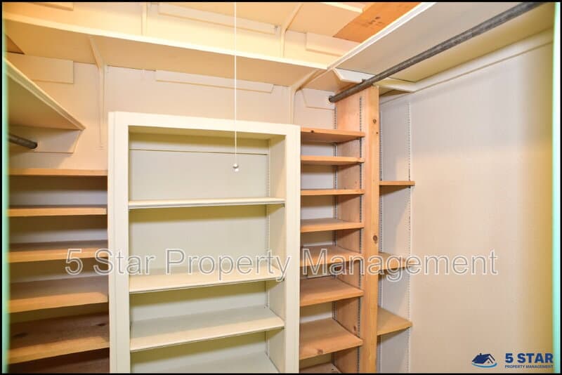 El Paso Condo: 6700 Escondido Drive