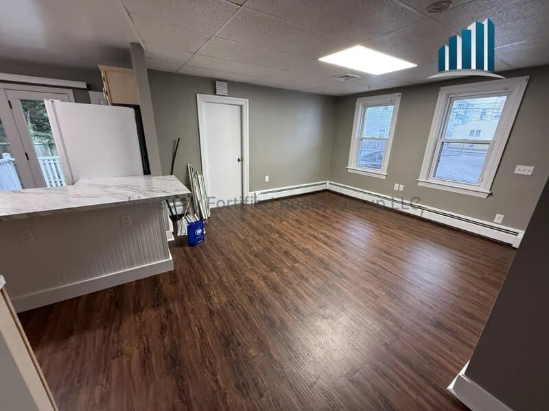 Fall River Condo: 200 County St