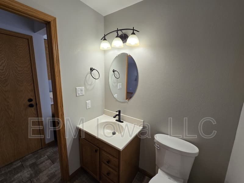 Cedar Falls House: 4710 Donald Drive