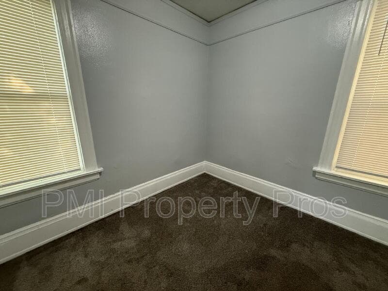 Milwaukee Condo: 1939 N 37th St
